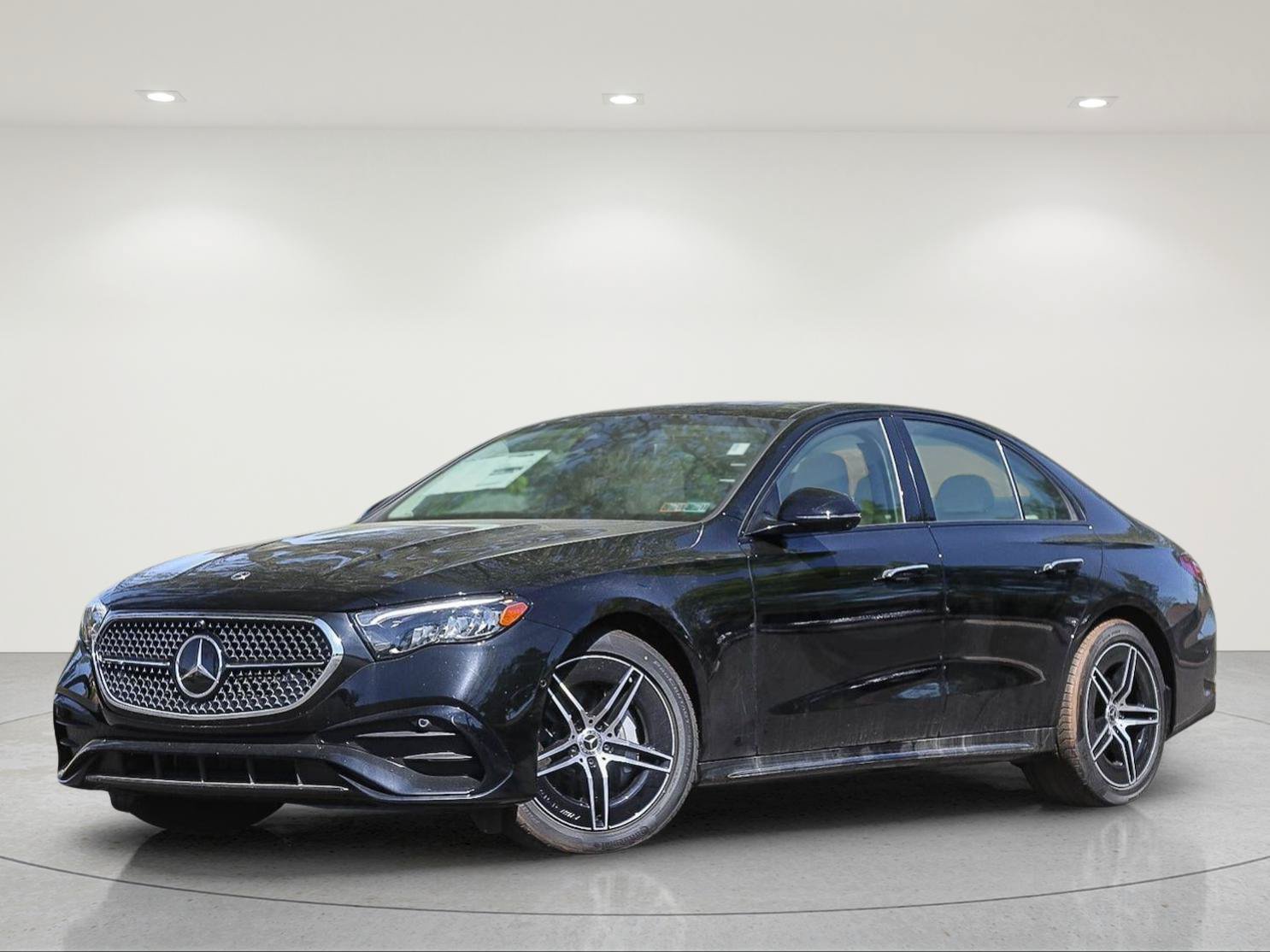 New 2026 Mercedes-Benz E 350 4MATIC Sedan image 2