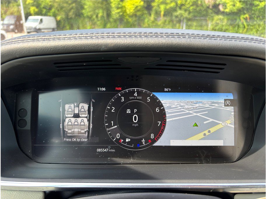 Used 2018 Land Rover Range Rover image 24