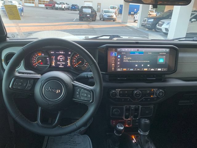 Used 2024 Jeep Wrangler Unlimited Sport AWD/4WD image 13