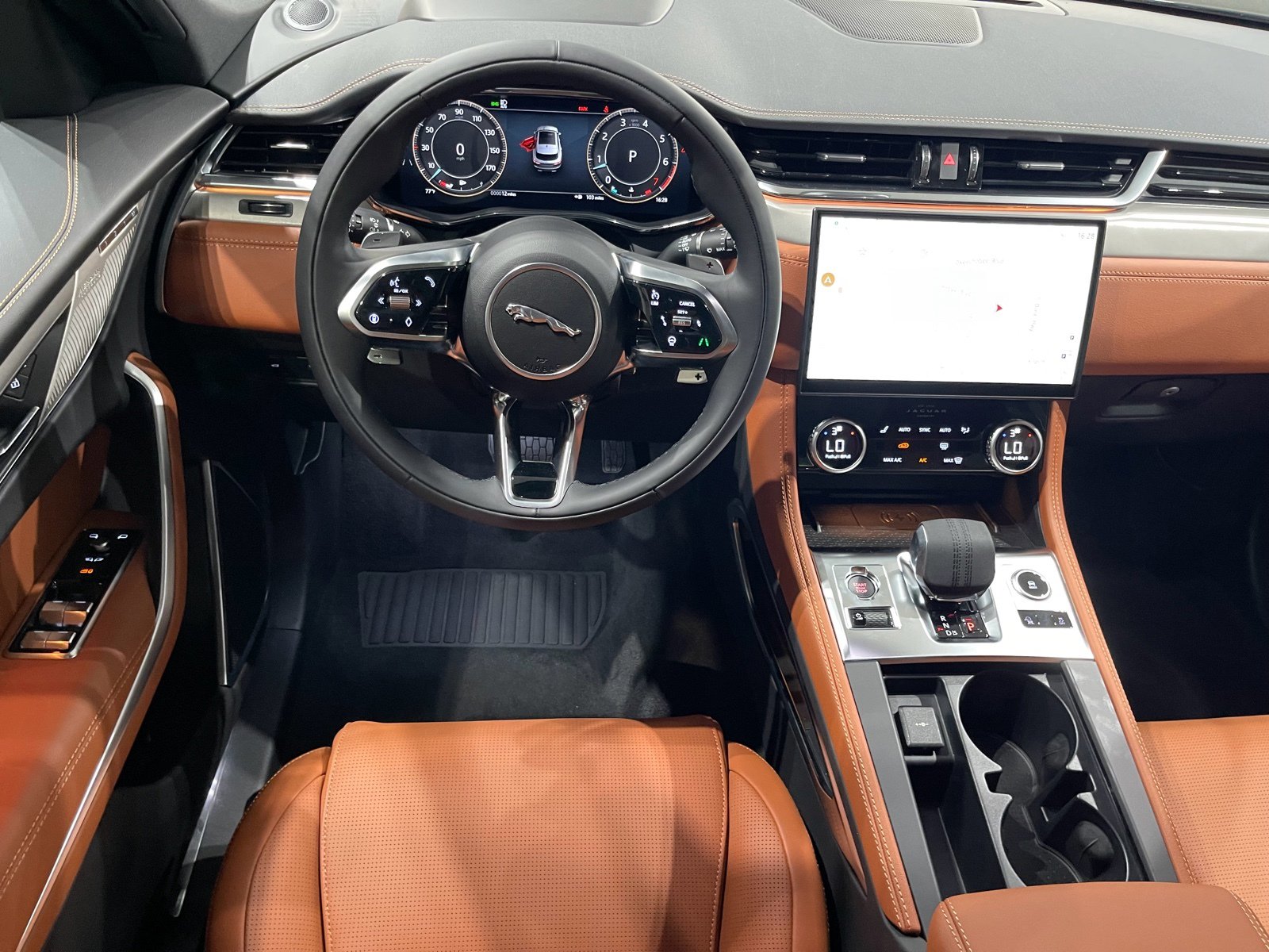 New 2026 Jaguar F-PACE R-Dynamic S image 10