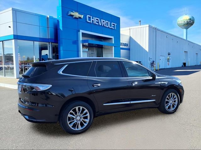 Used 2022 Buick Enclave Avenir image 3