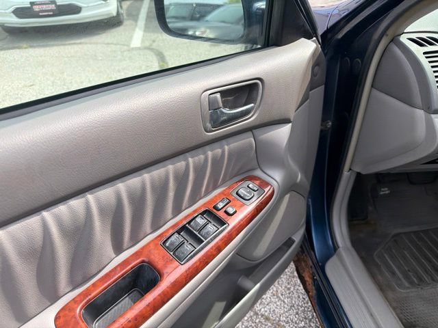Used 2002 Toyota Camry XLE FWD image 11