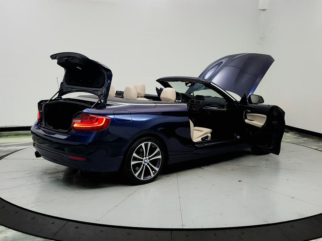 Used 2017 BMW 230i Convertible RWD image 10