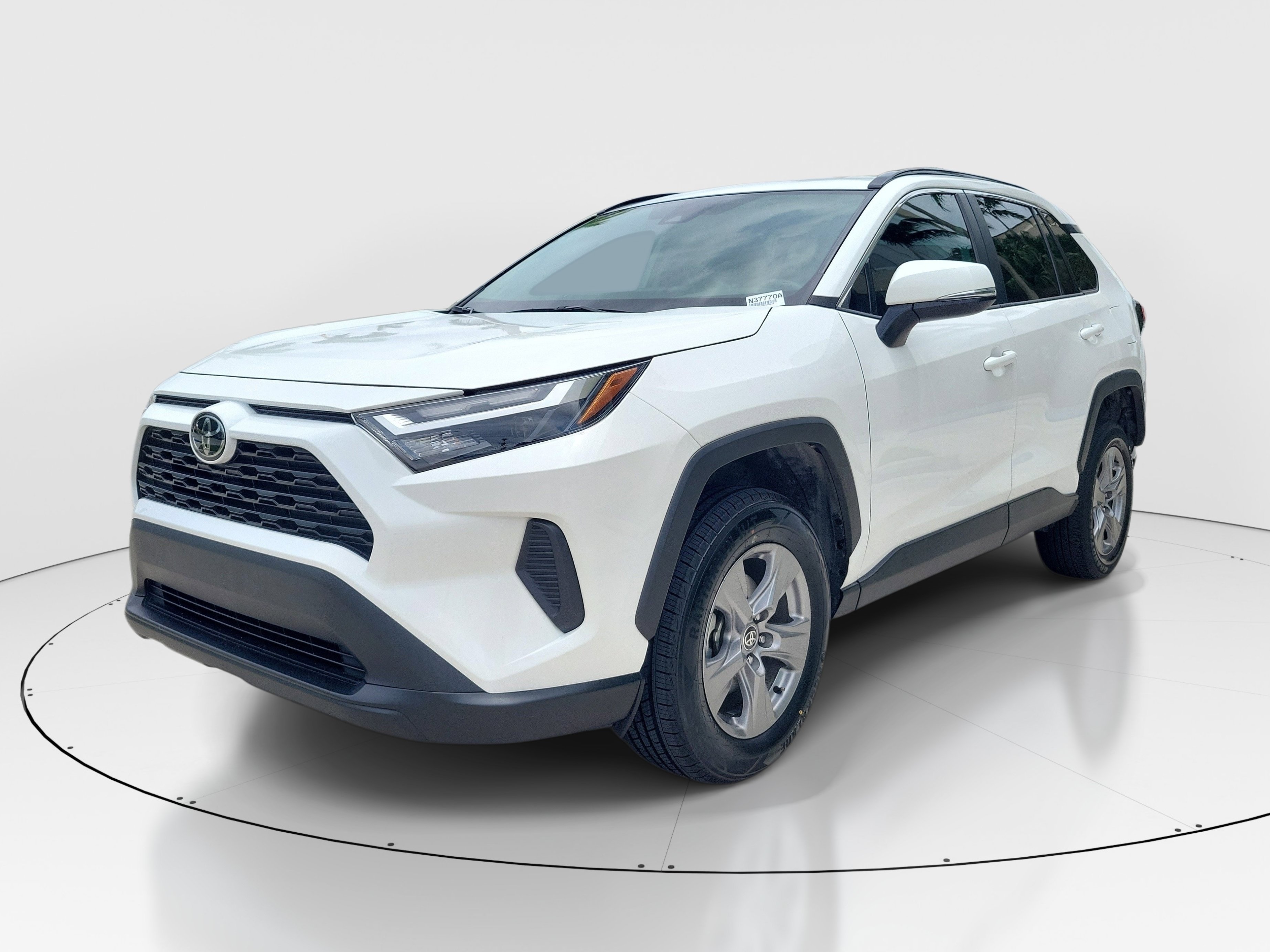 Used 2024 Toyota RAV4 XLE FWD image 5