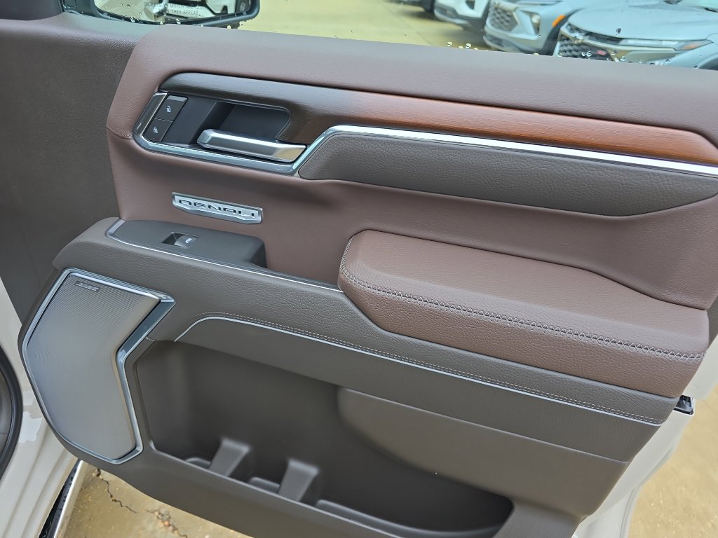 New 2026 GMC Sierra 1500 Denali w/ Denali Reserve Package image 15