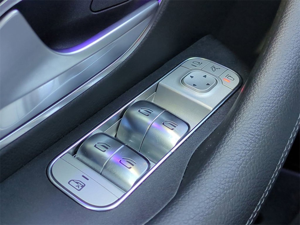 Used 2025 Mercedes-Benz GLE 350 4MATIC image 24