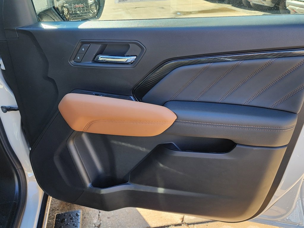 New 2026 GMC Canyon AT4 image 39