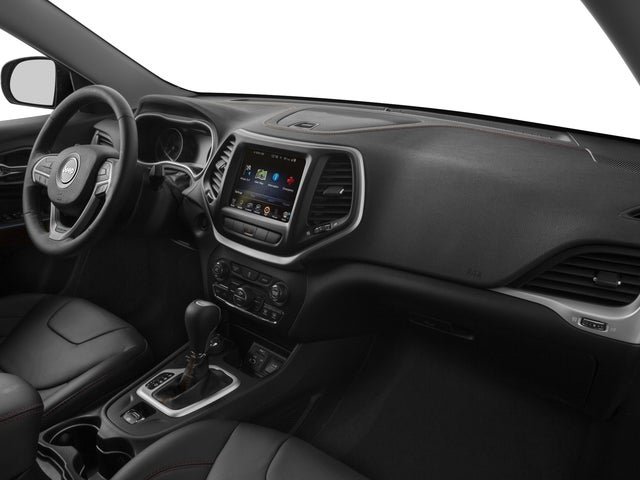 Used 2016 Jeep Cherokee Trailhawk w/ Comfort/Convenience Group AWD/4WD image 18