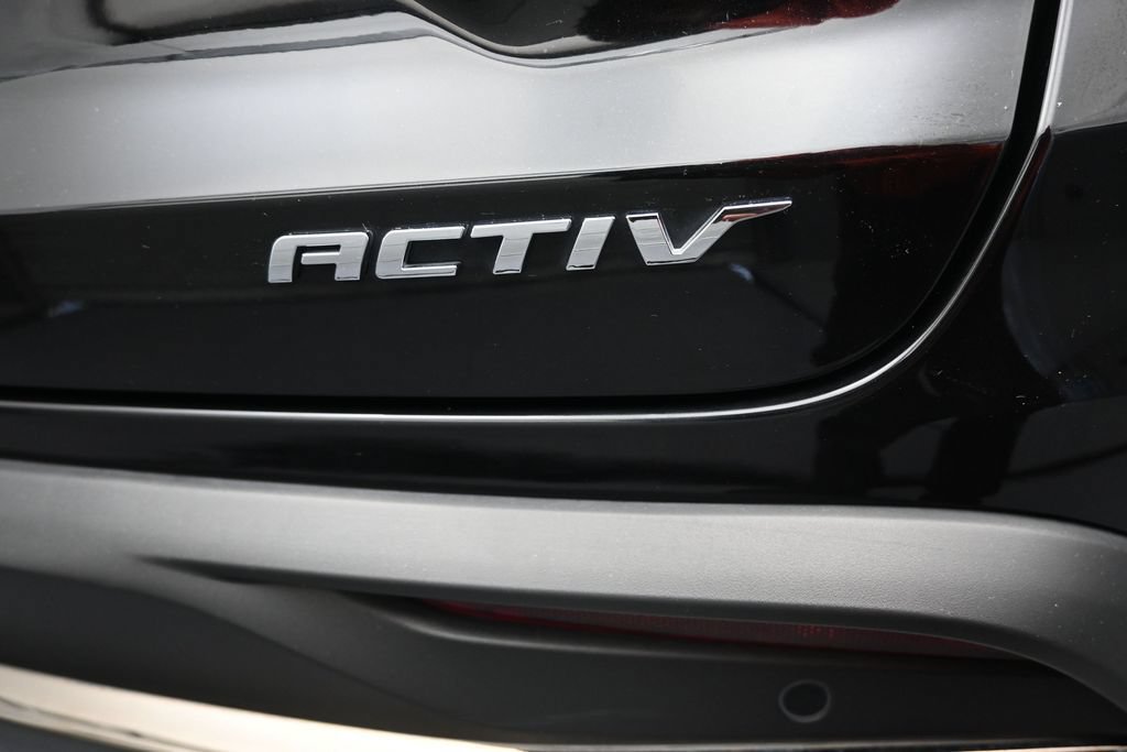 Used 2024 Chevrolet Trax ACTIV w/ Sunroof Package FWD image 36