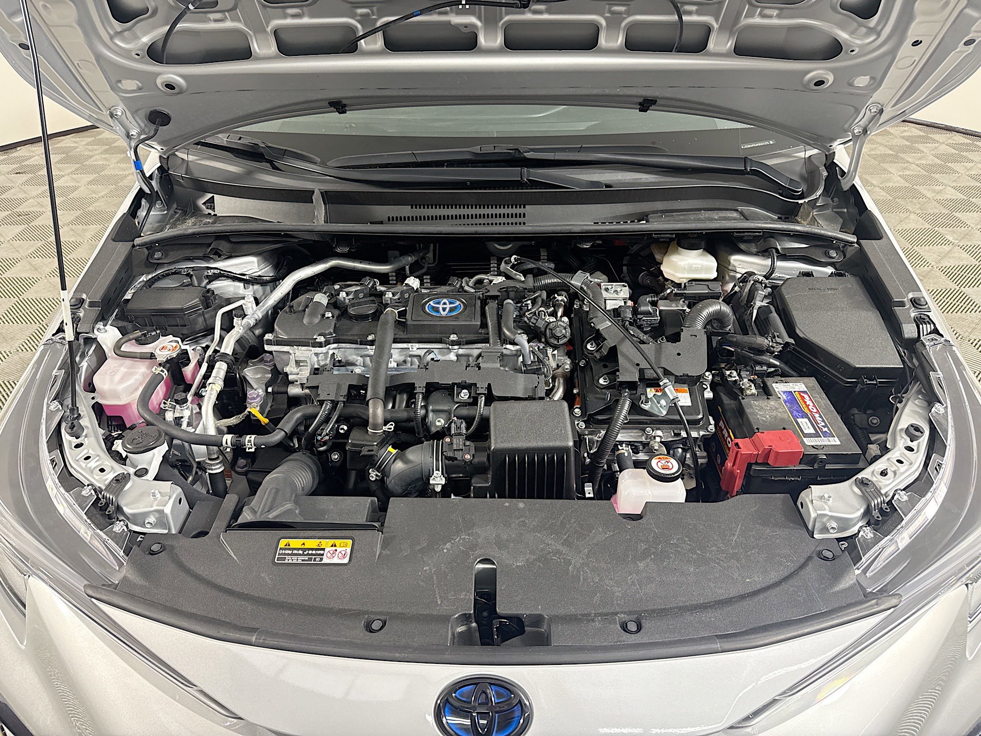 Used 2024 Toyota Corolla SE w/ Convenience Package FWD image 39