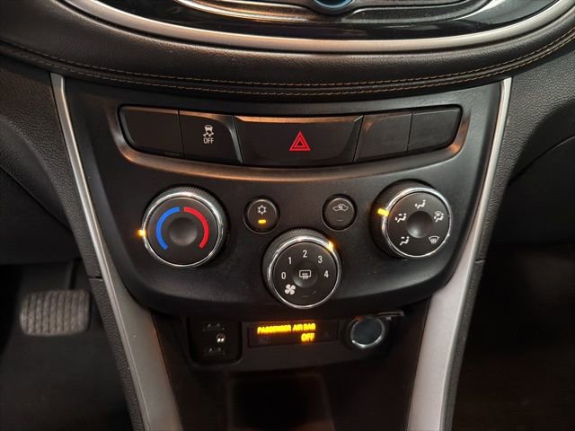 Used 2019 Chevrolet Trax LT w/ Driver Confidence Package image 22