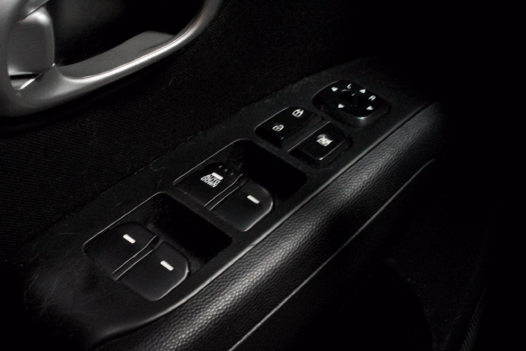 Used 2015 Kia Soul FWD image 25