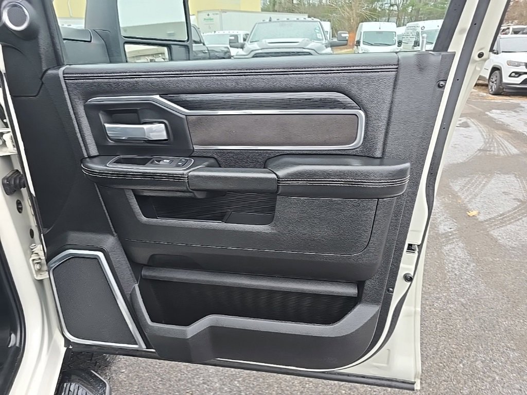 Used 2024 RAM 2500 Laramie w/ Night Edition image 10