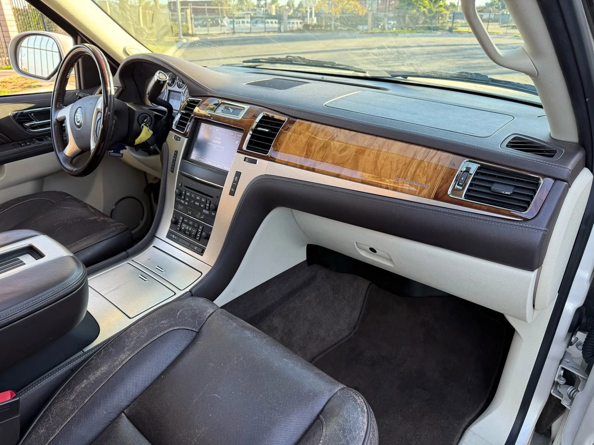 Used 2013 Cadillac Escalade Platinum image 22