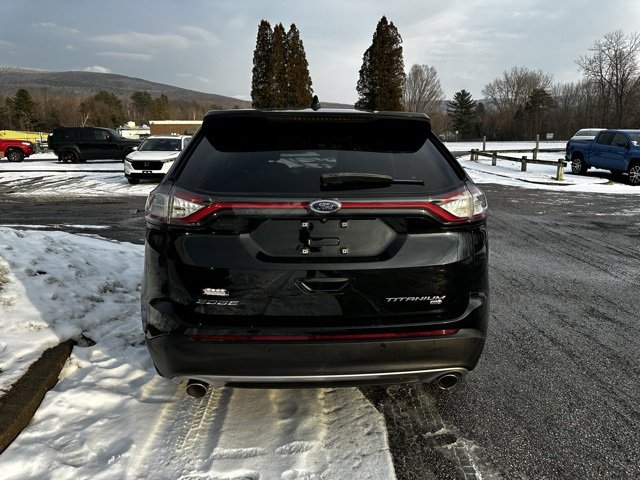 Used 2018 Ford Edge Titanium image 2