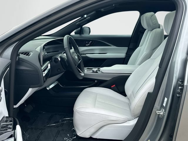 Certified 2025 Cadillac Lyriq Luxury w/ LPO, Floor Liner Package AWD/4WD image 16