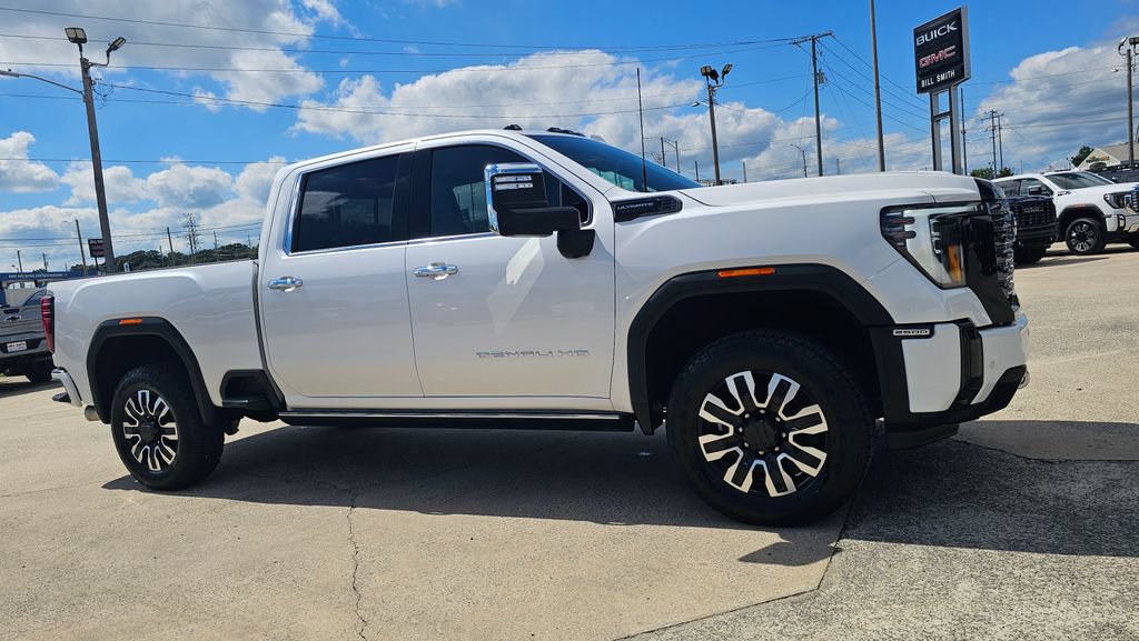 Used 2025 GMC Sierra 2500 Denali Ultimate AWD/4WD image 1