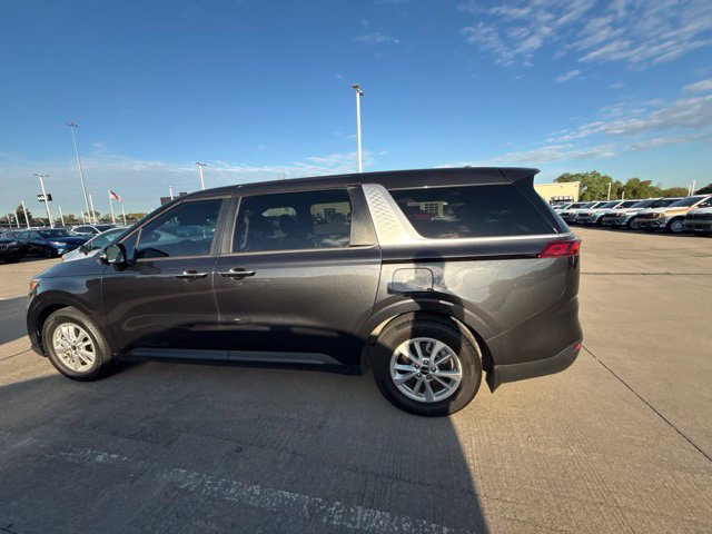 Used 2022 Kia Carnival LX FWD image 13