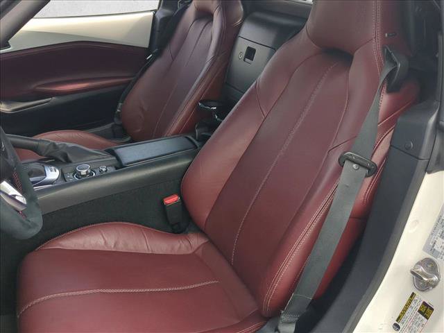 Used 2020 MAZDA MX-5 Miata RF Grand Touring RWD image 16