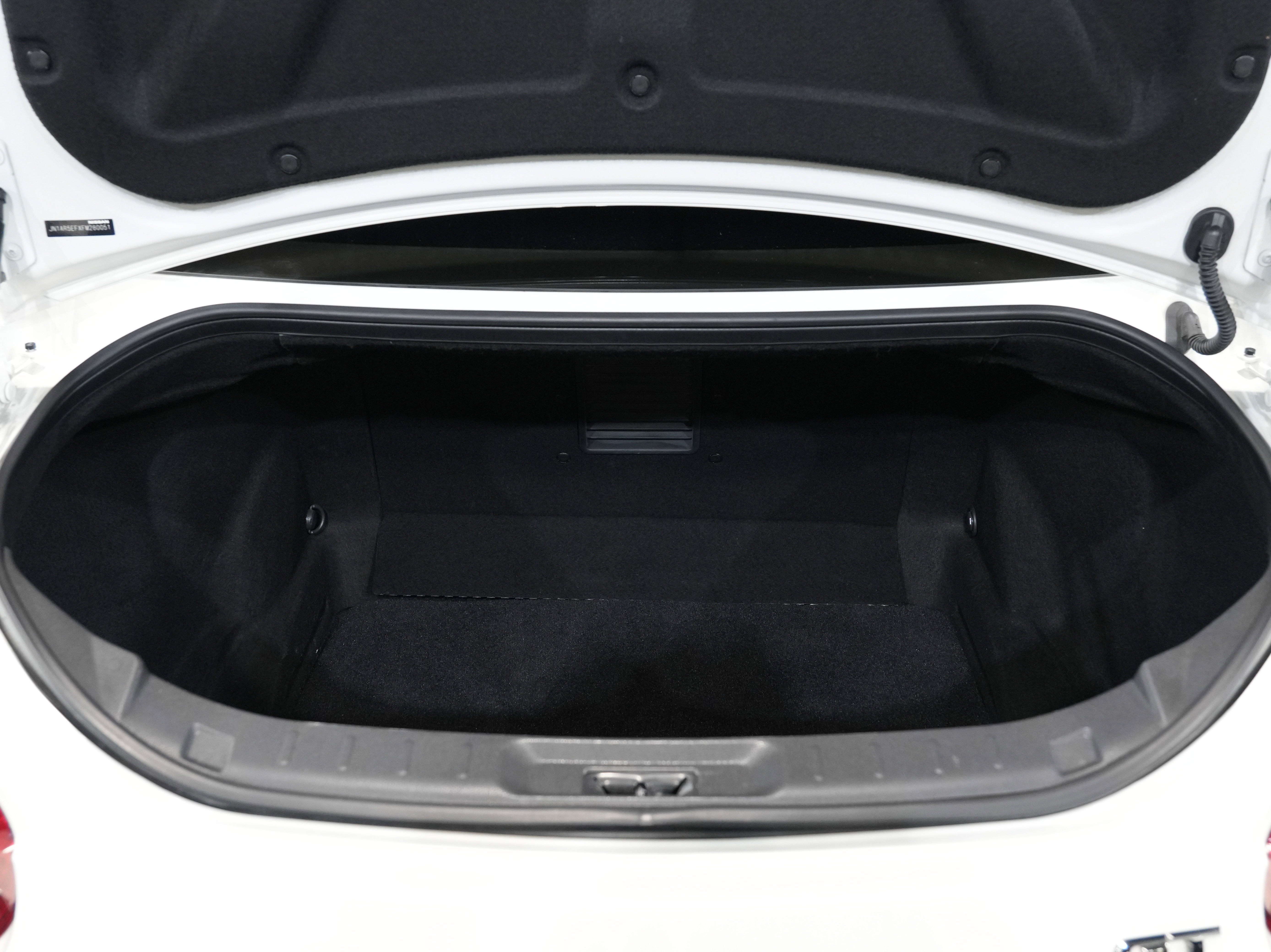 Used 2015 Nissan GT-R Black Edition image 51