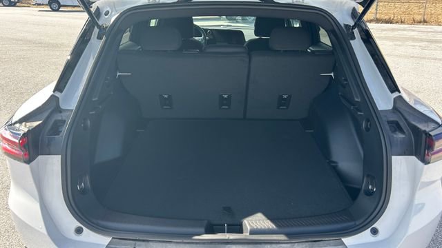 New 2026 Chevrolet Equinox EV LT w/ Comfort Package AWD/4WD image 11