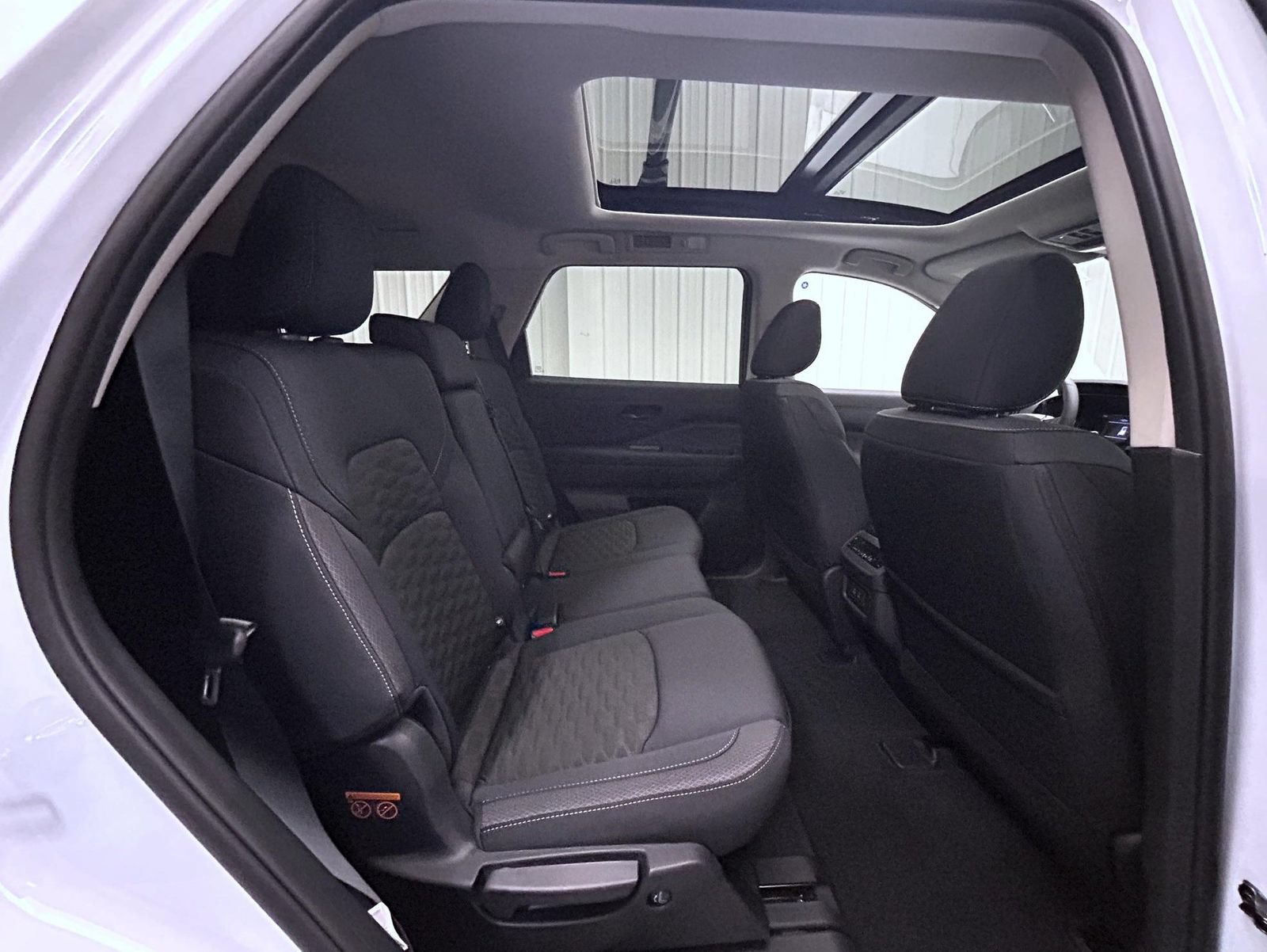 New 2026 Nissan Pathfinder SV w/ SV Premium Package AWD/4WD image 18