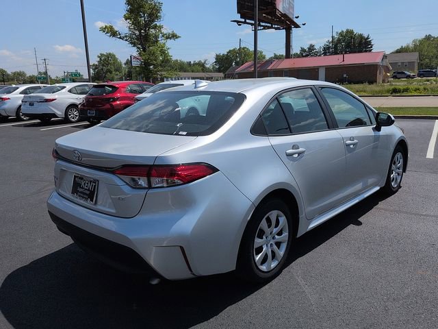 Certified 2025 Toyota Corolla LE FWD image 7