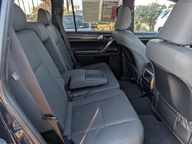 Used 2023 Lexus GX 460 Premium w/ Premium Package AWD/4WD image 34