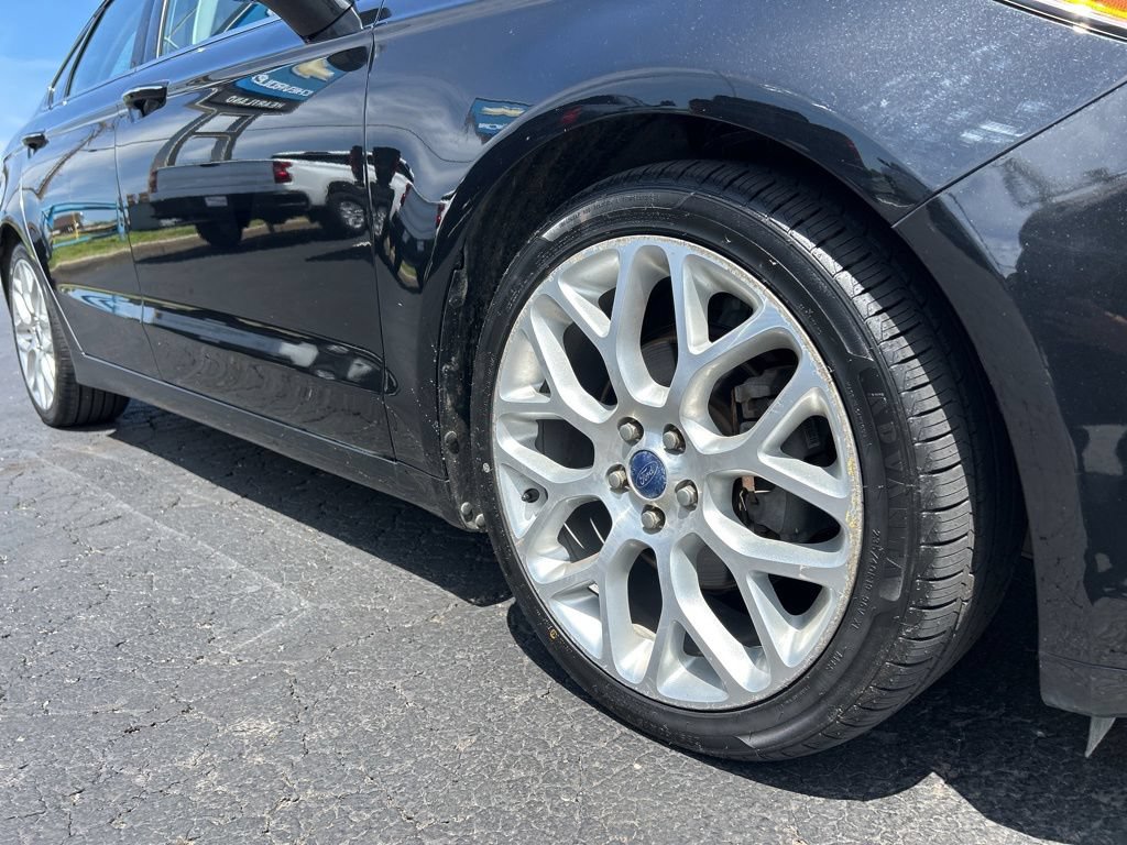Used 2013 Ford Fusion Titanium w/ Titanium Driver Assist Pkg FWD image 11