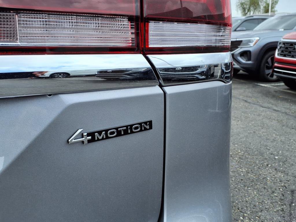 New 2025 Volkswagen Atlas SEL Premium R-Line image 8