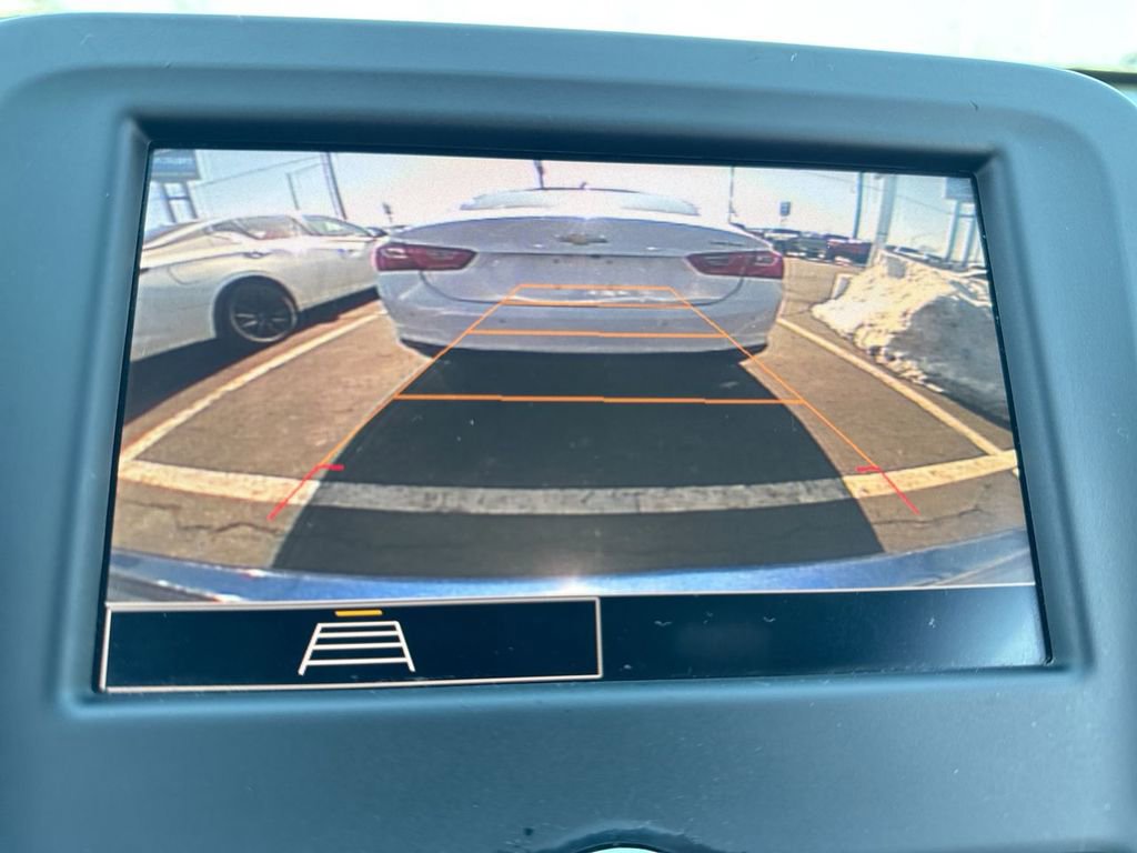 Used 2022 Chevrolet Equinox LS w/ LS Convenience Package image 17