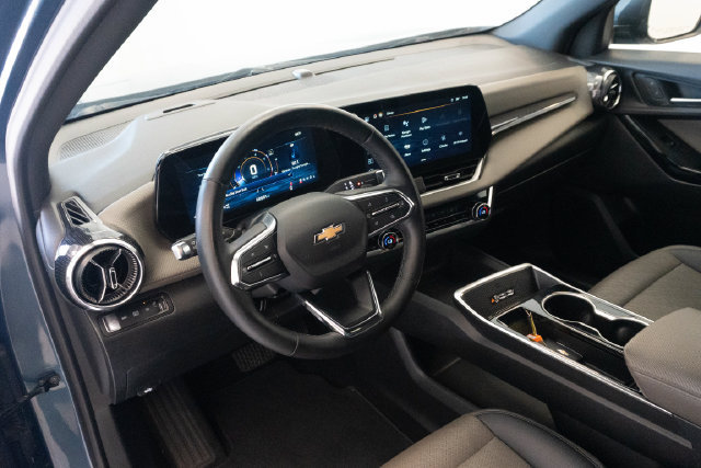 Used 2025 Chevrolet Equinox LT w/ Convenience Package II AWD/4WD image 6