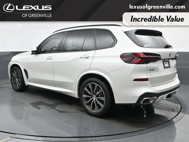 Used 2025 BMW X5 xDrive40i w/ M Sport Package AWD/4WD image 6