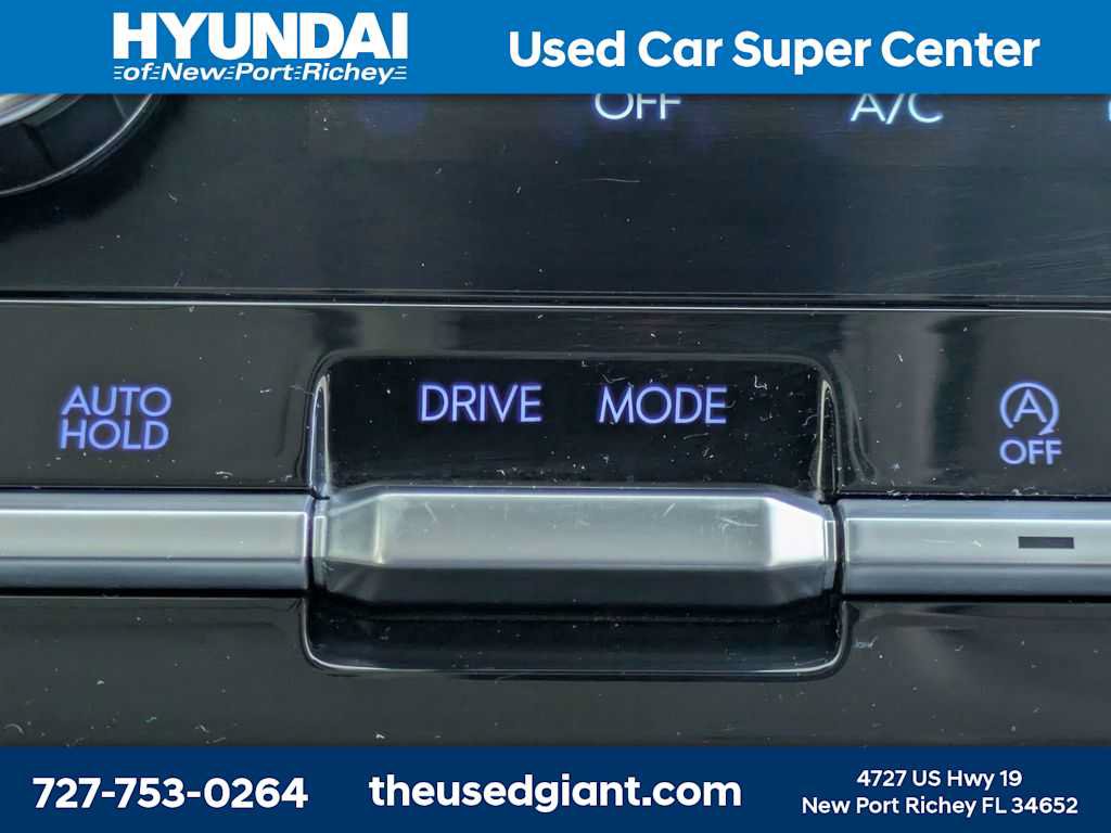 Used 2024 Hyundai Santa Fe SEL FWD image 30