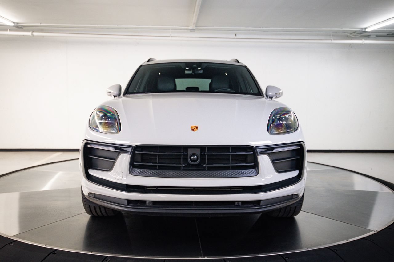 Certified 2023 Porsche Macan AWD/4WD image 10