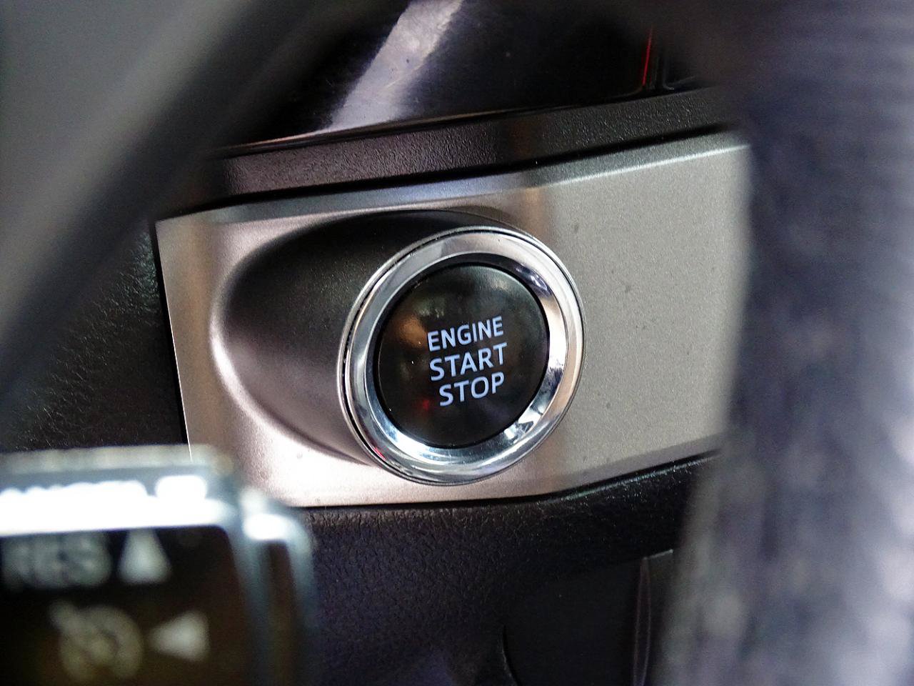 Used 2016 Toyota Tacoma Limited w/ Towing Package RWD image 26