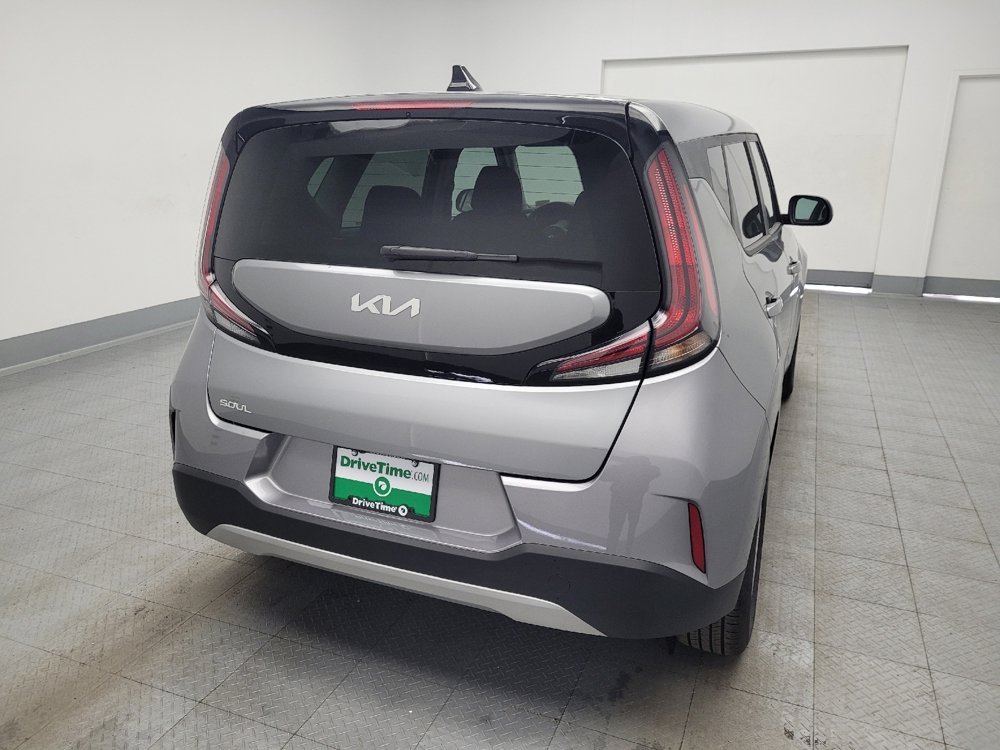 Used 2025 Kia Soul LX image 7
