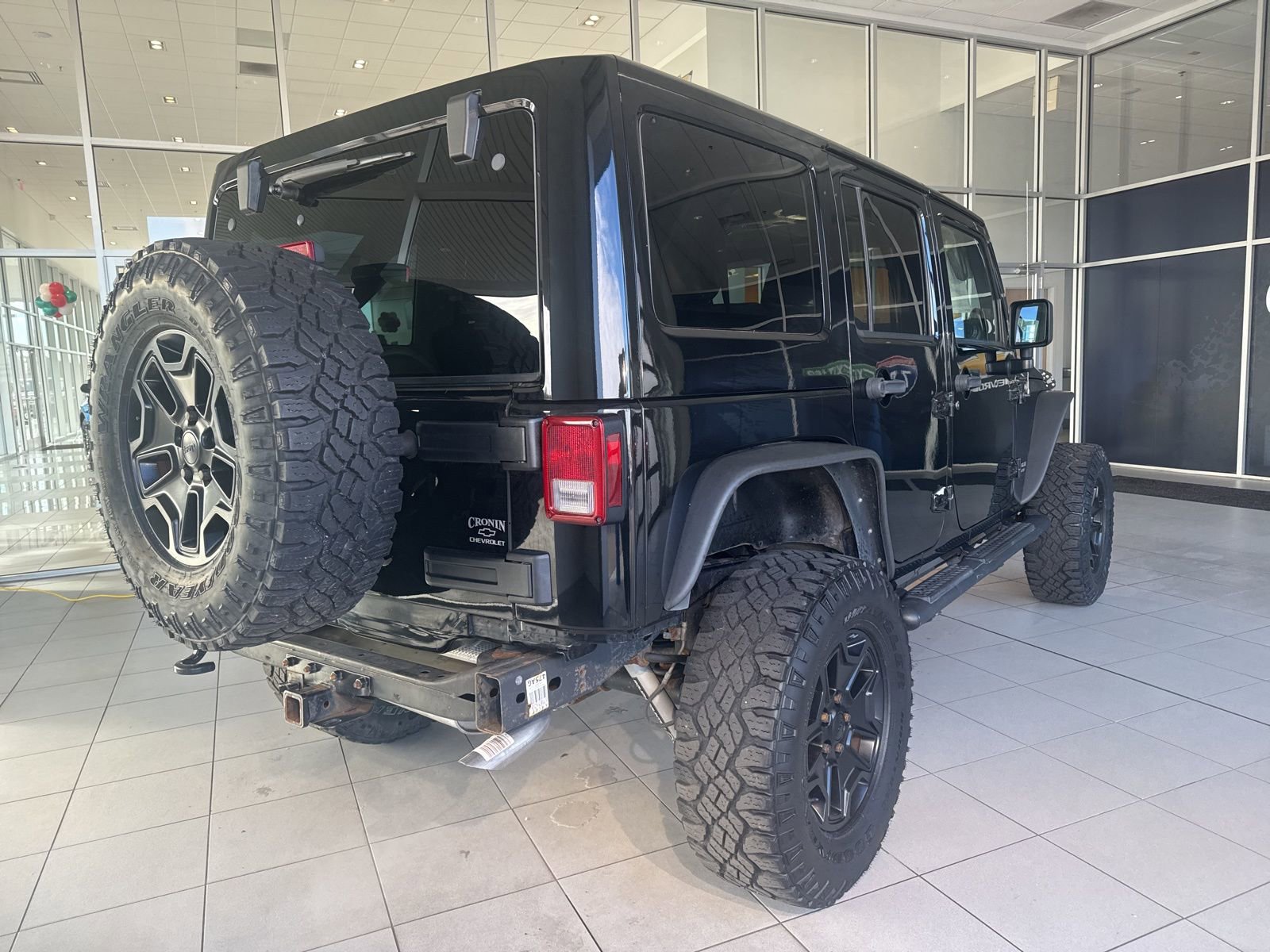 Used 2012 Jeep Wrangler Unlimited Sahara w/ Dual Top Group image 4