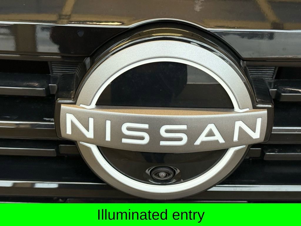 Used 2025 Nissan Kicks SR FWD image 9