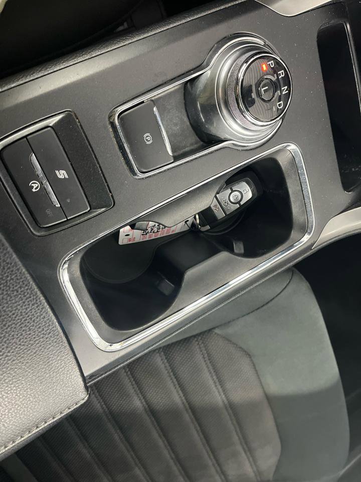Used 2020 Ford Fusion SE image 13