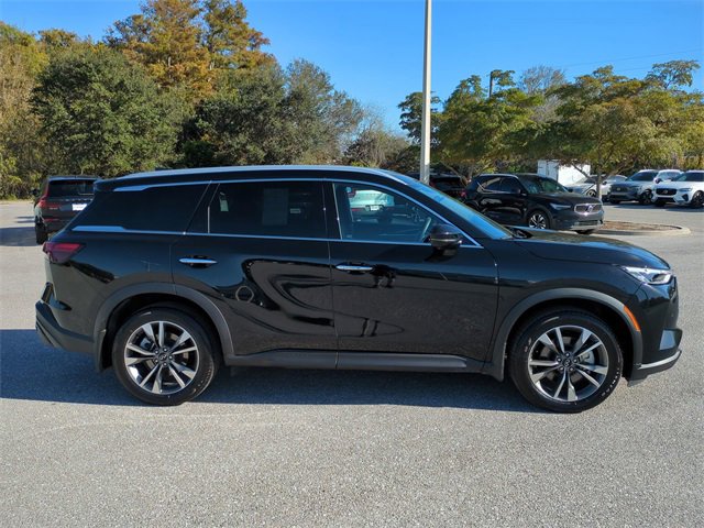 Used 2025 INFINITI QX60 Luxe image 3