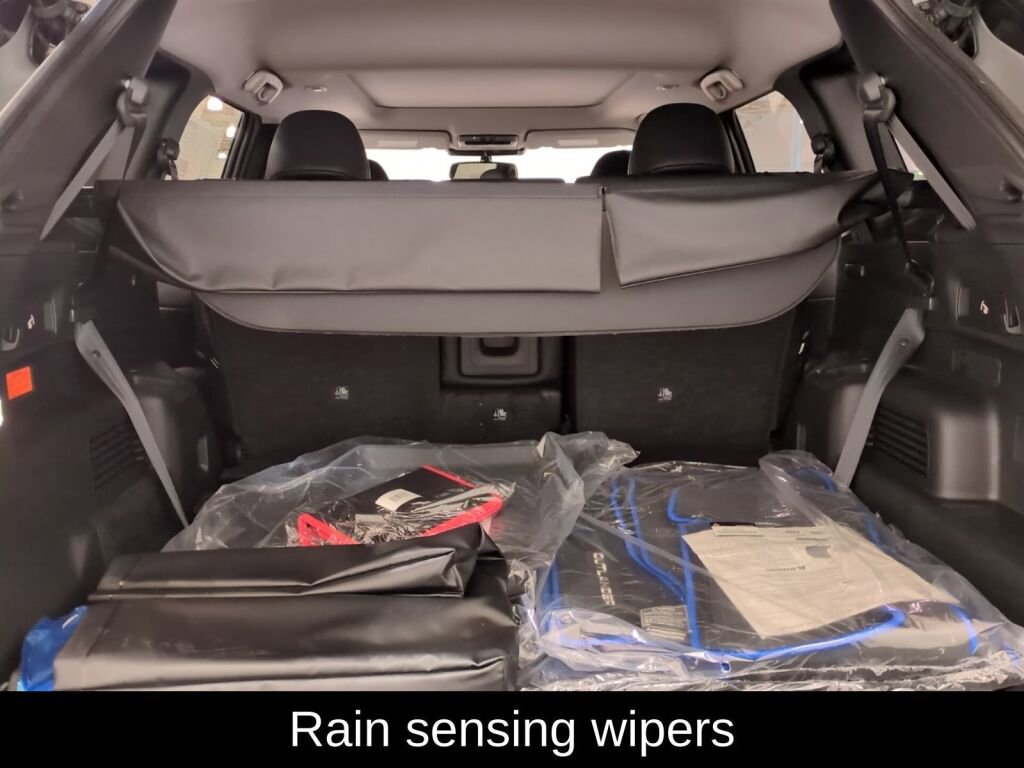 New 2025 Mitsubishi Outlander SE image 13