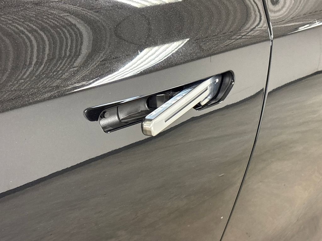 New 2026 Cadillac Vistiq Premium Luxury image 11