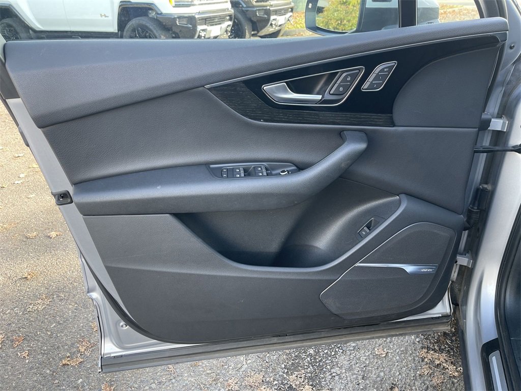 Used 2019 Audi Q7 3.0T Premium Plus w/ Premium Plus Package image 23