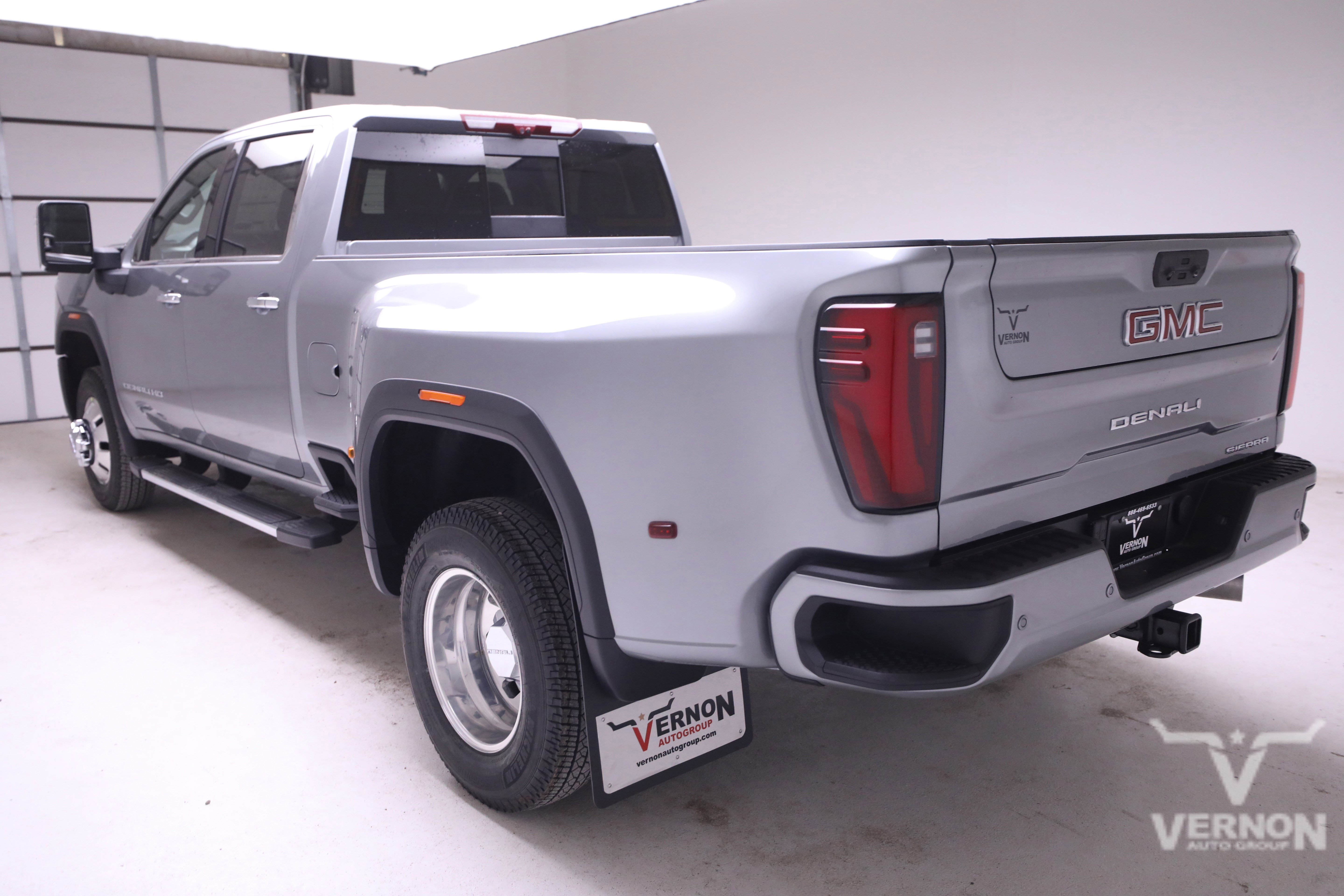 New 2026 GMC Sierra 3500 Denali w/ Technology Package image 3
