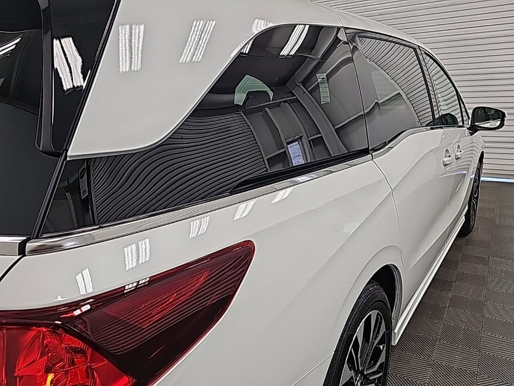 New 2026 Honda Odyssey Elite image 9