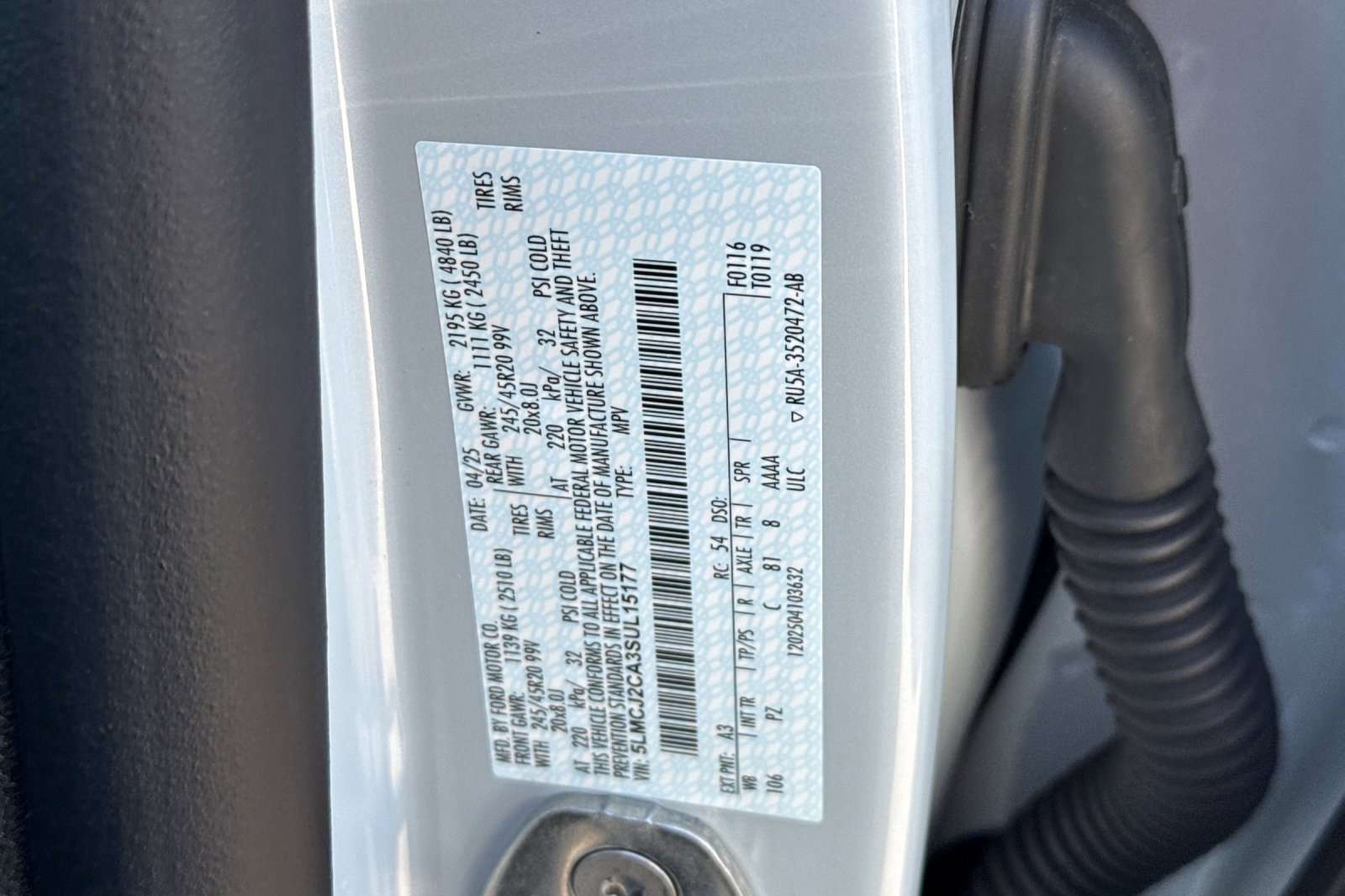 New 2025 Lincoln Corsair Reserve w/ Equipment Group 202A image 27