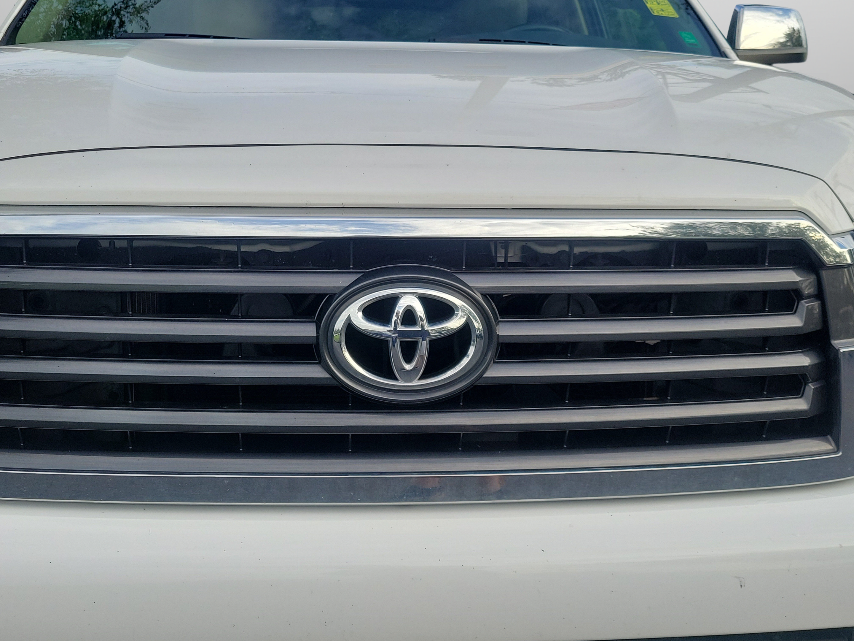 Used 2019 Toyota Sequoia Limited w/ Safety & Convenience Package AWD/4WD image 10