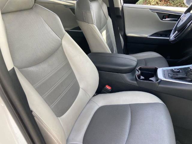 Used 2019 Toyota RAV4 Limited image 25