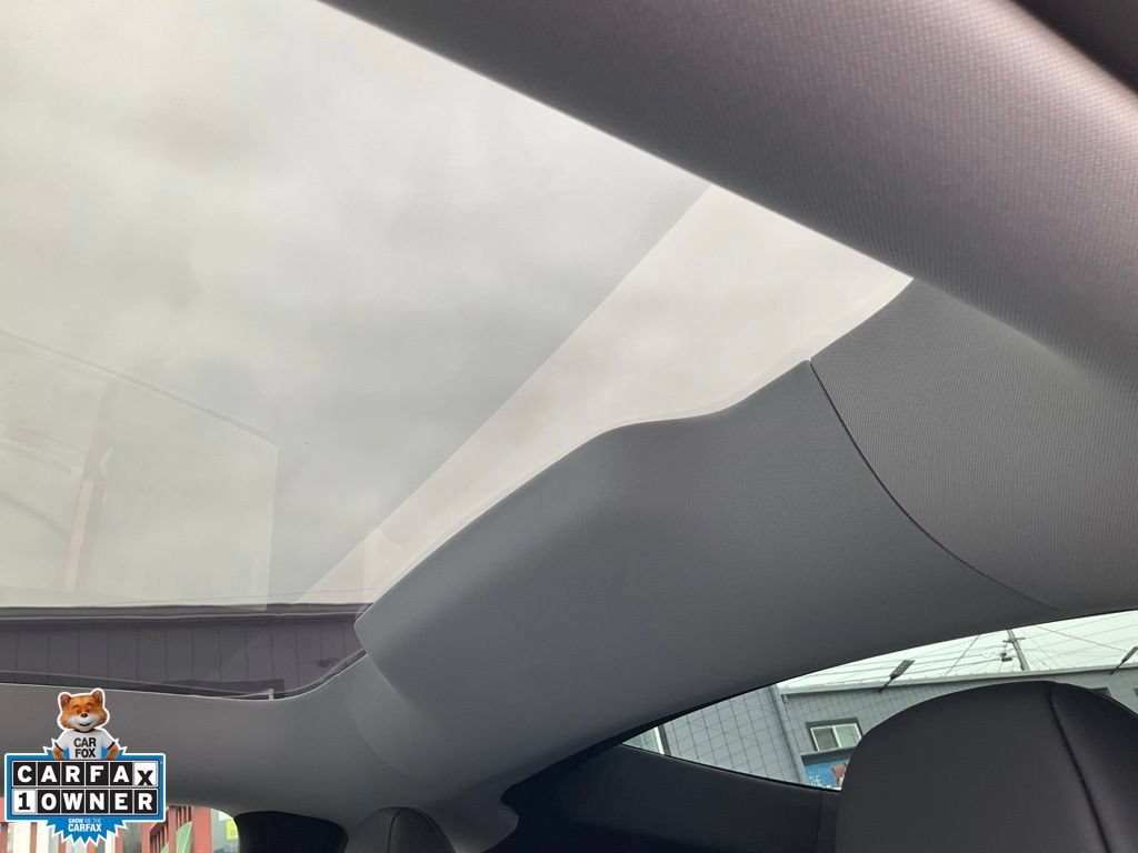 Used 2026 Tesla Model Y AWD image 33
